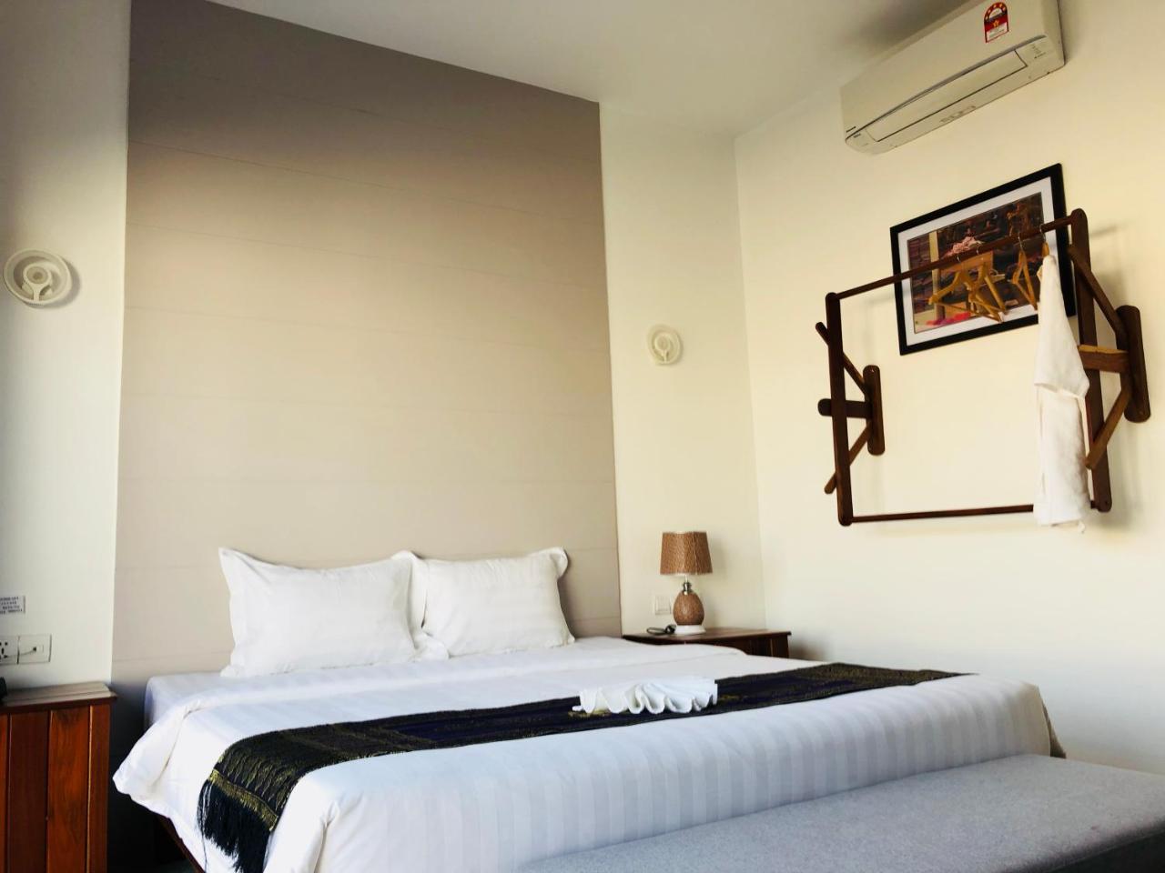 Phimean Home Suite Ciudad de Siem Riep Exterior foto